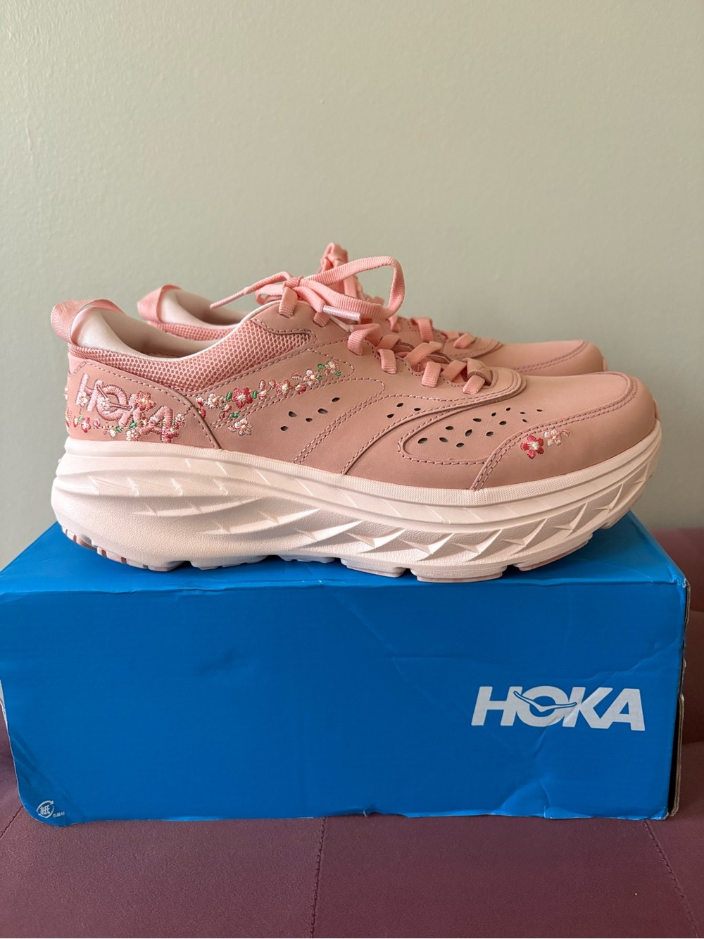 HOKA Vibrant Bloom Bondi L BP Sneaker (Women’s 9)